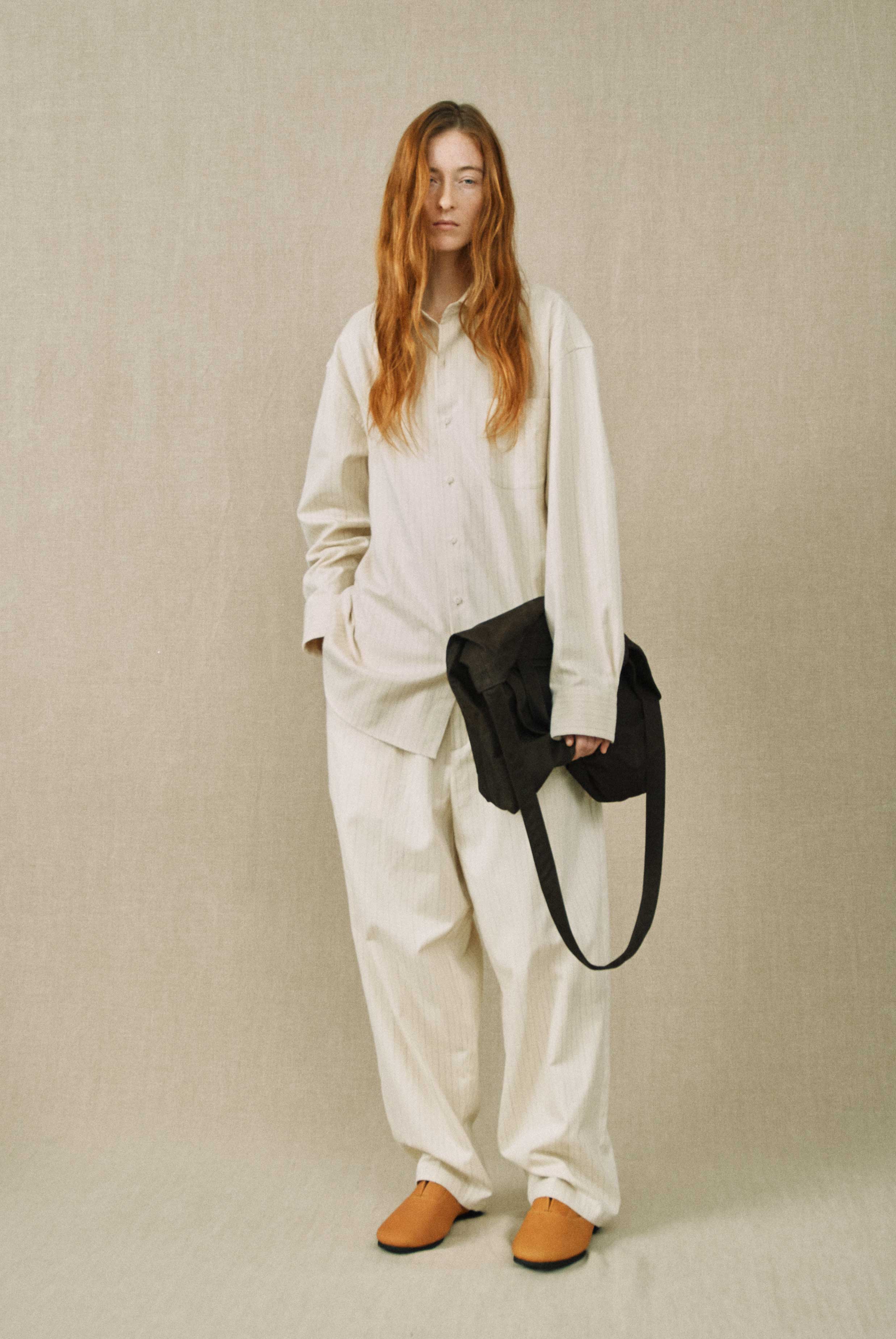 REGULAR COLLAR SHIRT