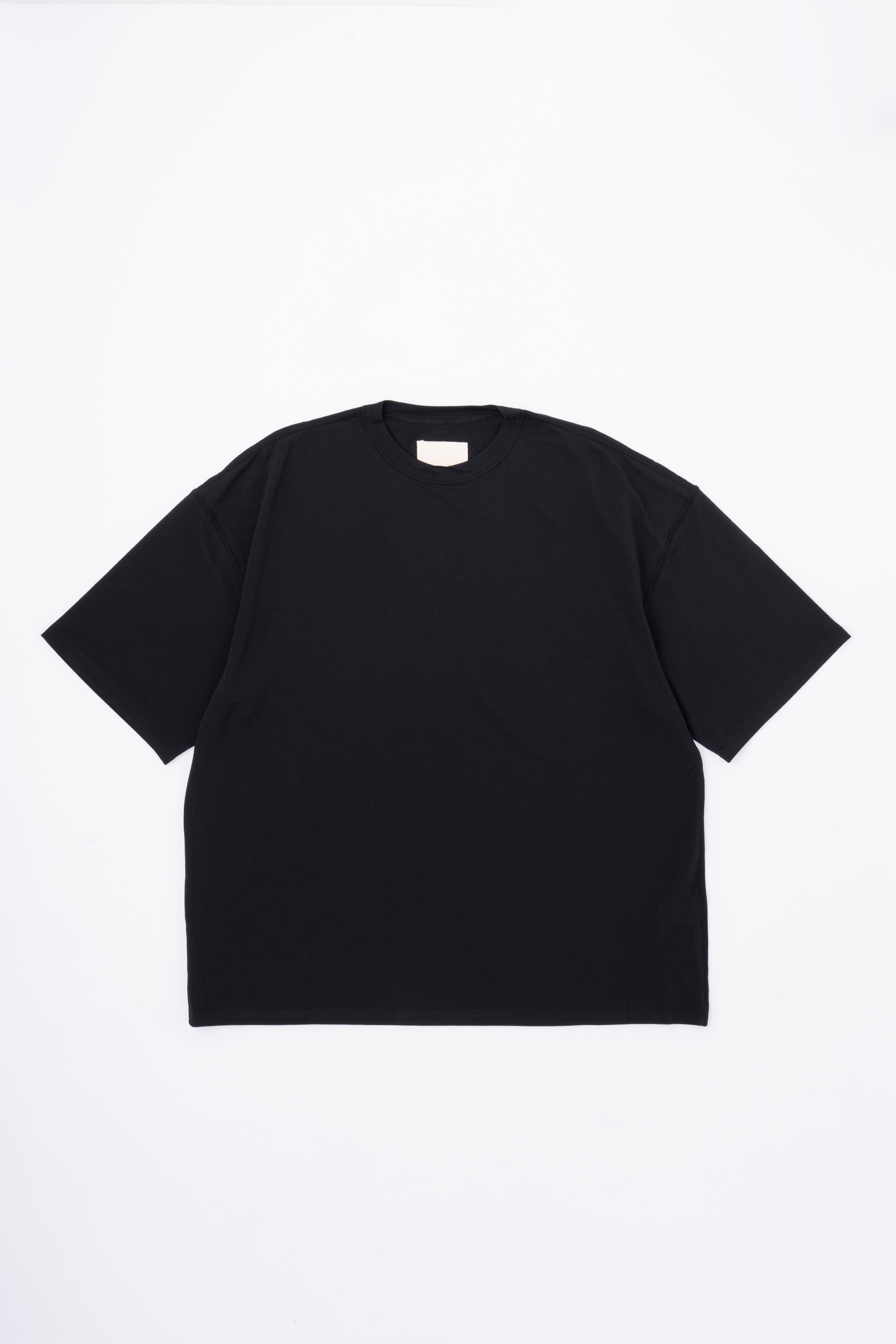 BIG T-SHIRT