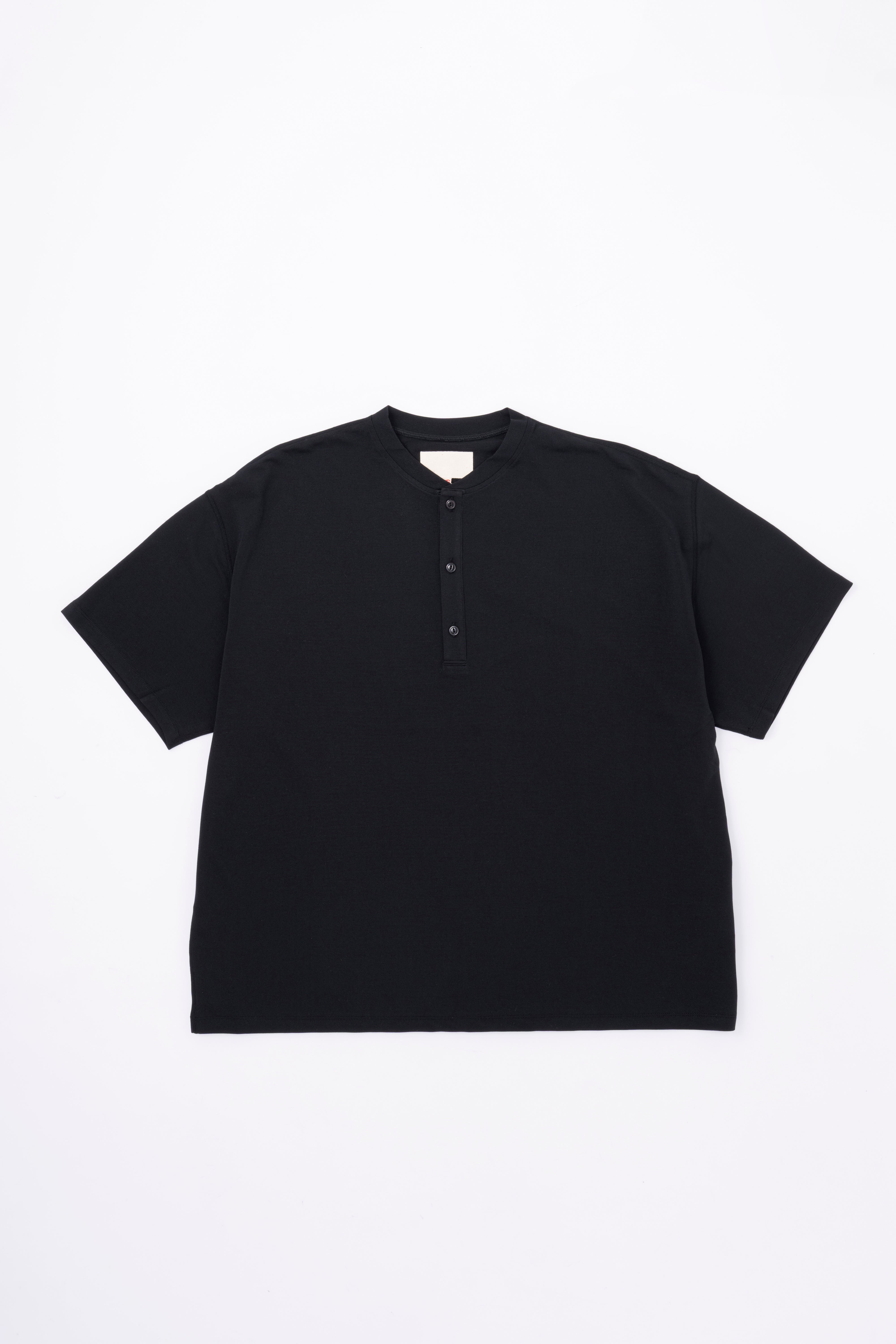 HENLEY NECK T-SHIRT