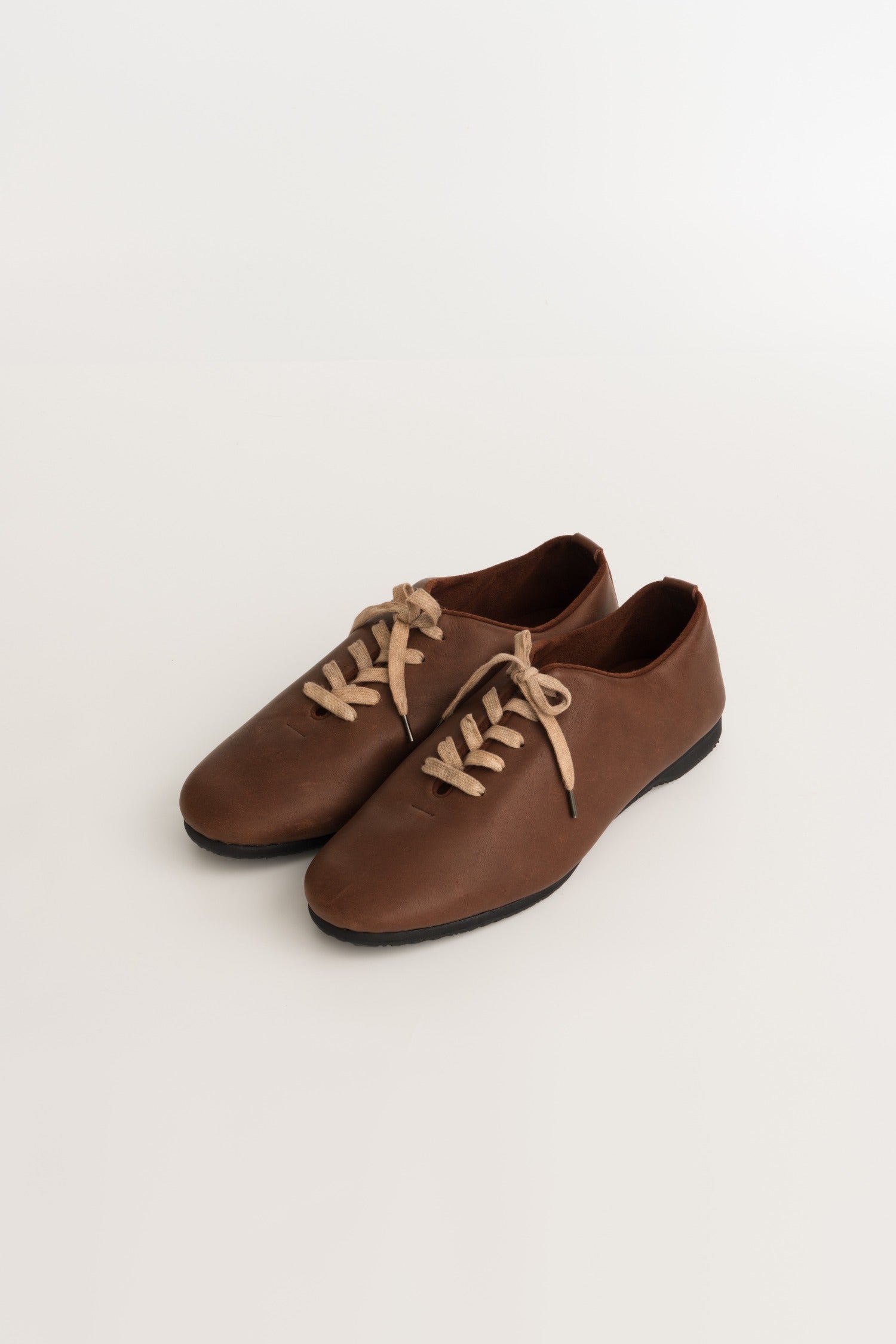 新品未使用⭐︎Argue squareToe Flat Shoes(BAIGE) square flat shoes | LE MORE