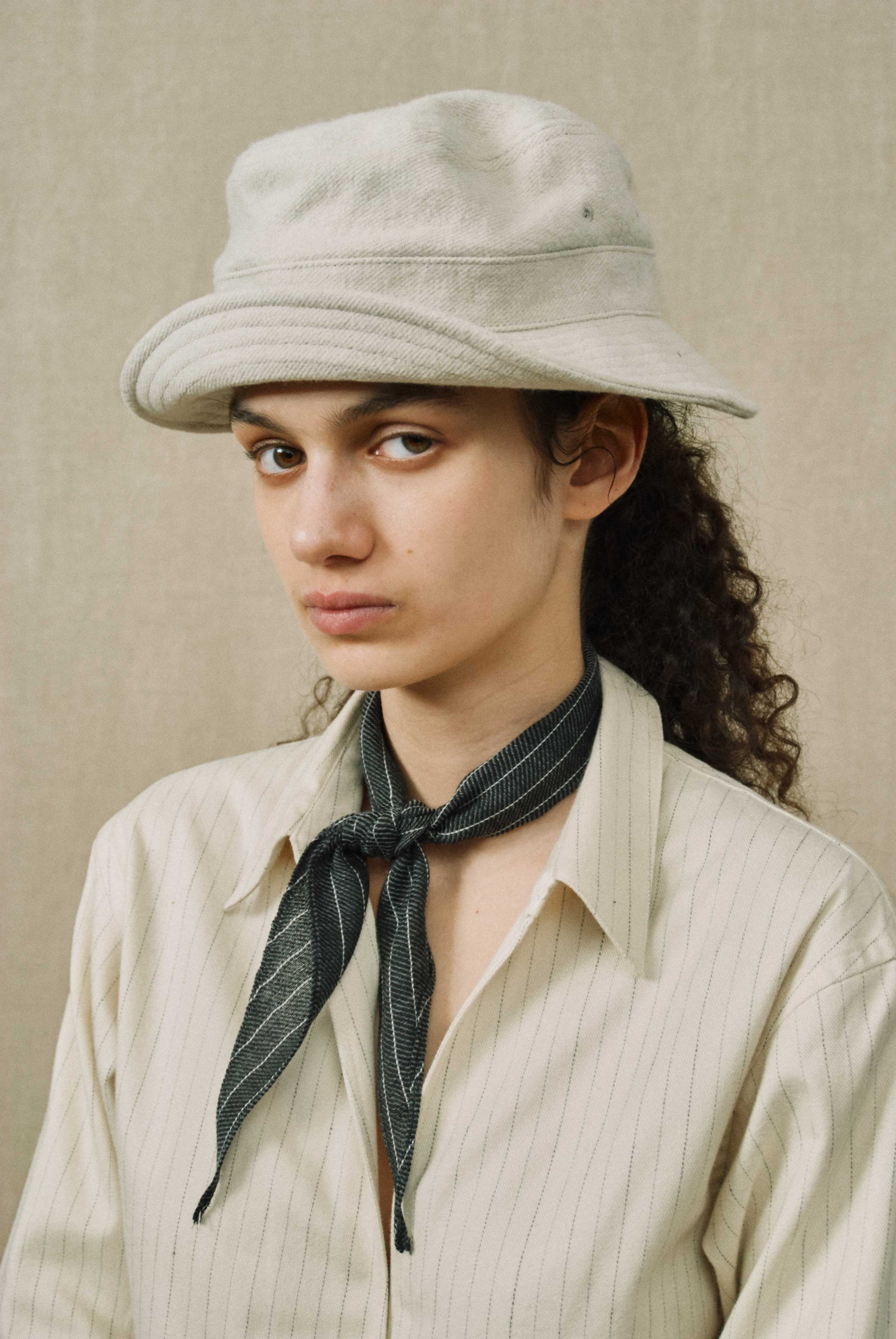 SILK × WOOL SHORT SCARF