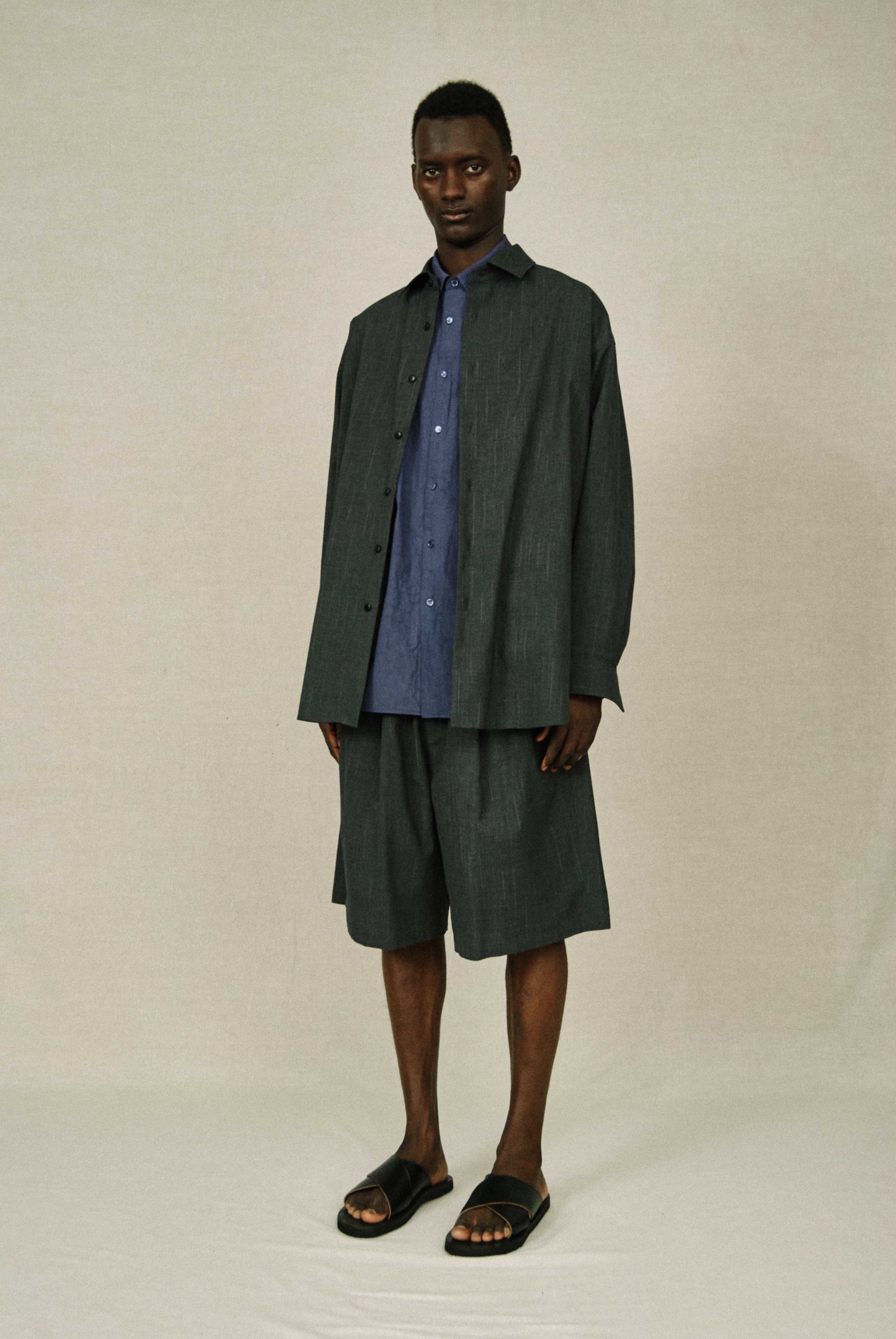 DOUBLE PLEATED WIDE EASY SHORTS